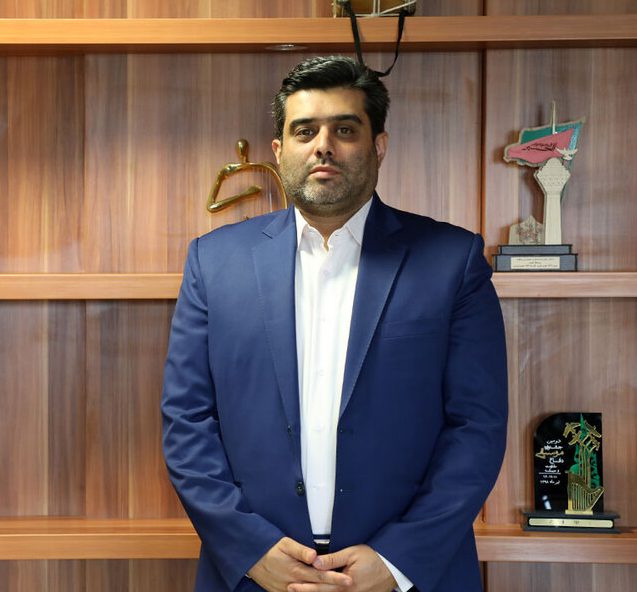 5429167 محمد اللهیاری فومنی مدیر کل دفتر امور موسیقی