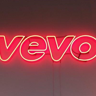 ووو یا Vevo چیست؟